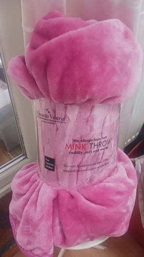 Mink throw fushia pink - throw,
